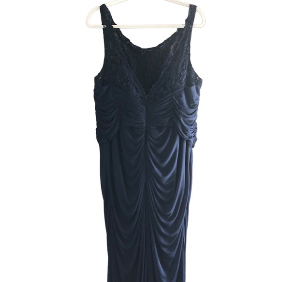 David’s Bridal, dress - Picture 6 of 16